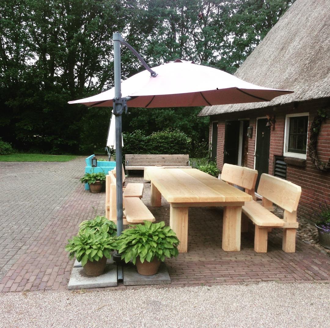 Kasteeltafel van douglas hout